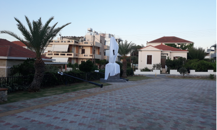 9 August Town Hall